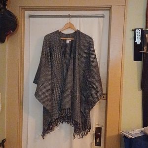 Bloomingdales Felted Wool Wrap/Stole Black White Houndstooth Pattern OS